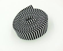 Load image into Gallery viewer, Quilt Binding Black and White 1/8'' Stripe 1 1/4" Single Fold Binding
