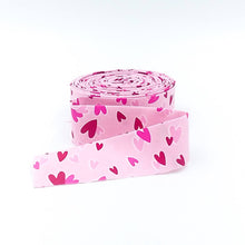 Load image into Gallery viewer, Quilt Binding Gnomes In Love Hearts Pink Tara Reed Riley Blake Designs