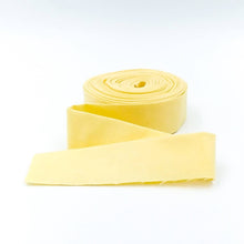 Load image into Gallery viewer, Quilt Binding Confetti Cotton Riley Sunshine Single Fold 1 1/4" Binding