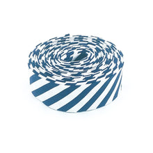 Load image into Gallery viewer, 1 1/4" Bias Quilt Binding 1/4" Stripe Navy Blue / White Single Fold Quilt Binding Candy Striped