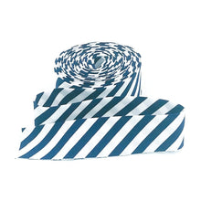 Load image into Gallery viewer, 1 1/4" Bias Quilt Binding 1/4" Stripe Navy Blue / White Single Fold Quilt Binding Candy Striped