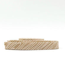 Load image into Gallery viewer, 1/2'' Double Fold Bias Tape Pine Grove Woodgrain Tan Bias Binding