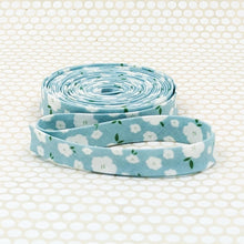 Load image into Gallery viewer, Double Fold 1/2'' Bias Tape Posies Light Blue White