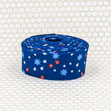 Load image into Gallery viewer, Bias Quilt Binding Tiny Flags Red White Blue 1 1/4" Single Fold
