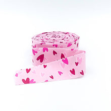 Load image into Gallery viewer, Quilt Binding Gnomes In Love Hearts Pink Tara Reed Riley Blake Designs