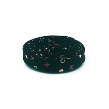 Load image into Gallery viewer, 1/2'' Bias Tape Falling In Love Hearts Black Dani Mogstad
