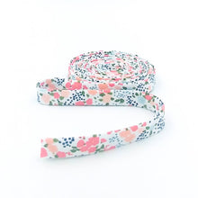 Load image into Gallery viewer, Double Fold Bias Tape 1/2&#39;&#39; A Day In The Life Floral Ivory White Bias Binding
