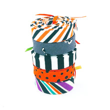 Load image into Gallery viewer, Double Fold Bias Tape 1/2&#39;&#39; Petites Halloween Eyes 5 Piece Group #13
