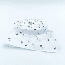 Load image into Gallery viewer, Quilt Binding Flour &amp; Flower White Black Single Fold 1 1/4&quot; Binding
