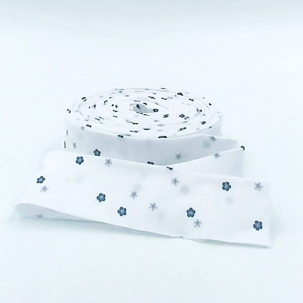 Quilt Binding Flour & Flower White Black Single Fold 1 1/4