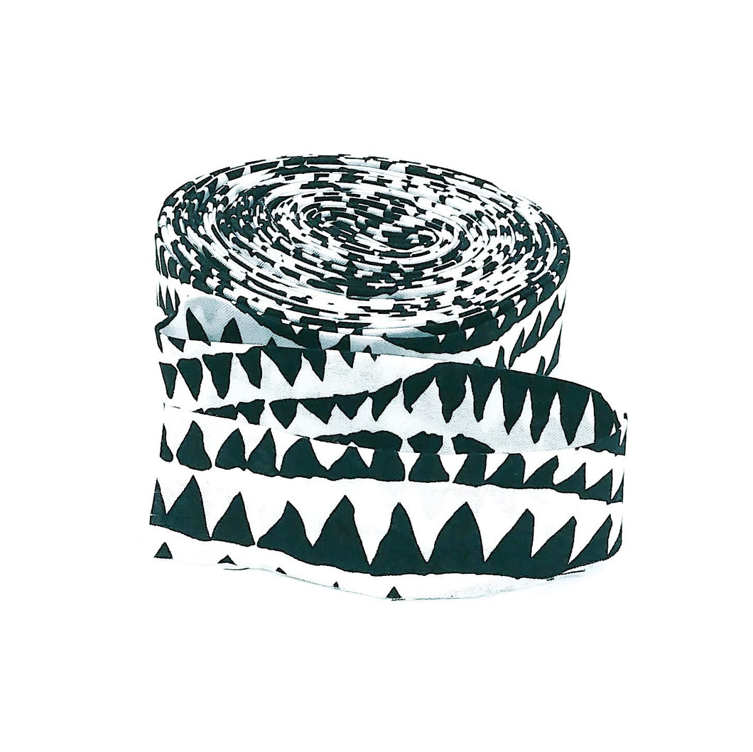 Quilt Binding Shark's Teeth Black & White 1 1/4