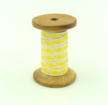 Load image into Gallery viewer, Jacquard Ribbon 7/16'' Alice Yellow/ White Floral 1 YD

