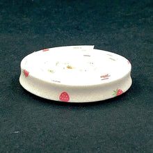Load image into Gallery viewer, Double Fold Bias Tape 1/2&#39;&#39; Berry Sweet Strawberries Cream Bias Binding
