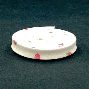 Double Fold Bias Tape 1/2&#39;&#39; Berry Sweet Strawberries Cream Bias Binding