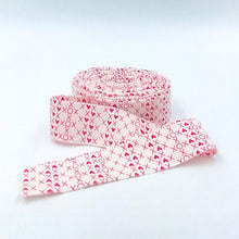 Load image into Gallery viewer, Quilt Binding I Love Us XOX Cream Red Single Fold 1 1/4" Binding
