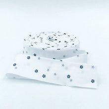 Load image into Gallery viewer, Quilt Binding Flour &amp; Flower White Black Single Fold 1 1/4" Binding
