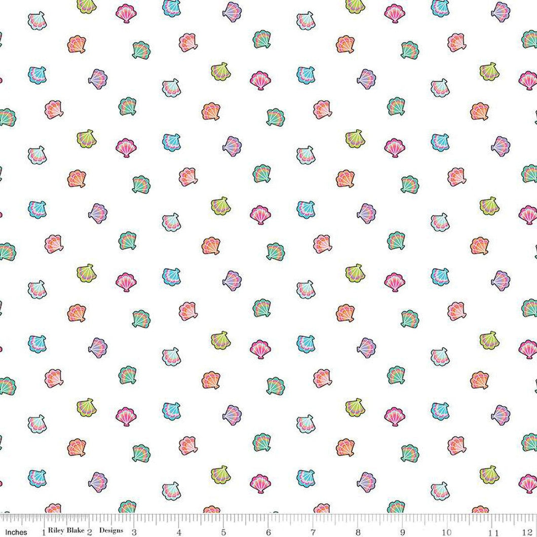 Mer-Mazing Shells White Half Yard