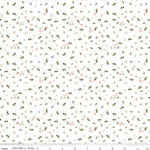 Load image into Gallery viewer, Clover Farm Bees White Half Yard Fabric
