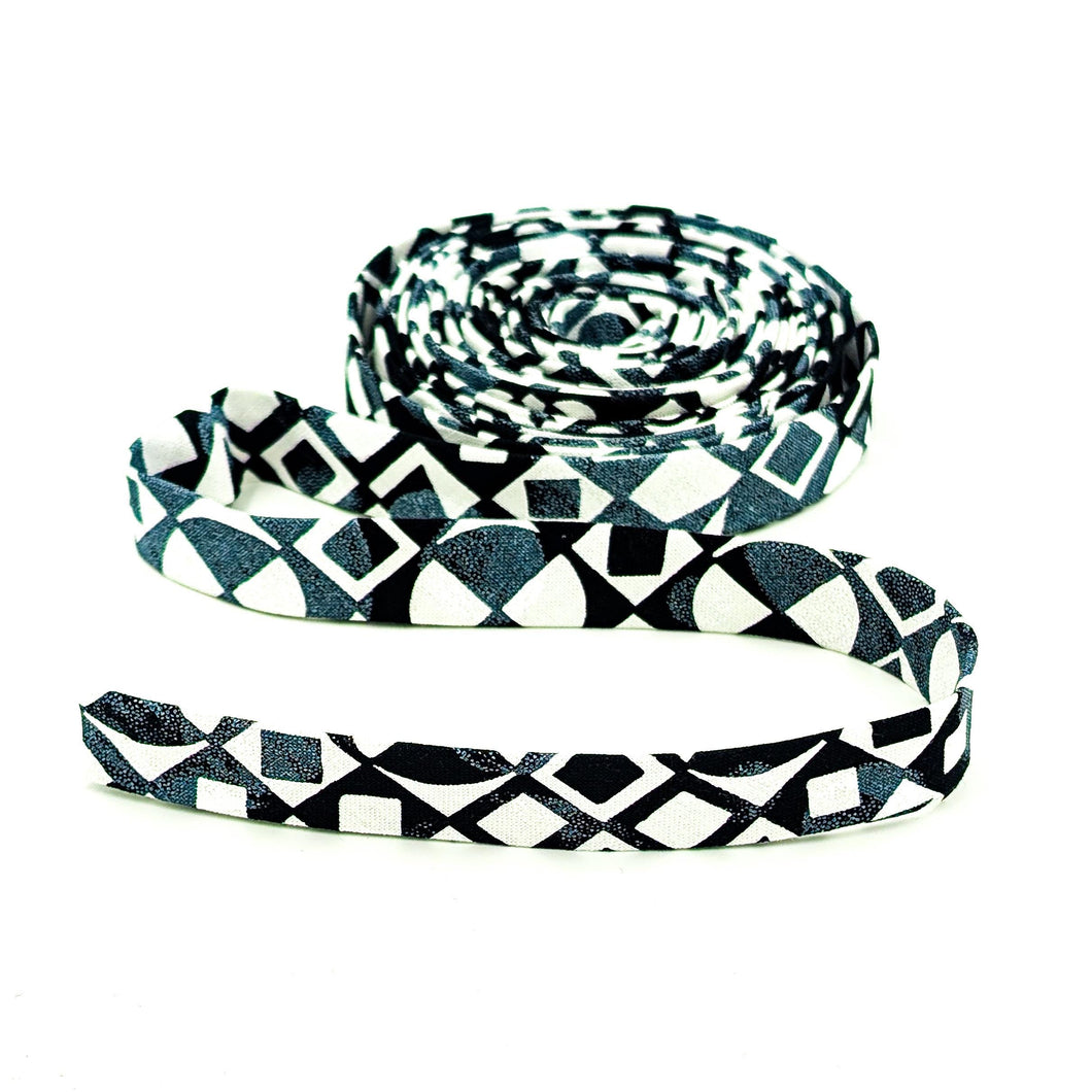 Double Fold 1/2'' Bias Tape Black and White Musical Vivo Monochrome Katie Pasquini Masopust Free Spirit Fabrics