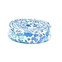Load image into Gallery viewer, Double Fold Bias Tape 1/2&#39;&#39; Wide Liberty of London Tana Lawn D&#39;anjo Blue/White 3 Yards
