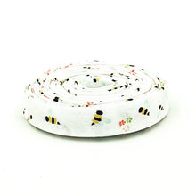 Load image into Gallery viewer, Double Fold 1/2&#39;&#39; Bias Tape Clover Farm Bumble Bees White Bias Binding

