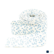 Load image into Gallery viewer, Floral Quilt Binding Penelope Floral Creamy White Blue, 1 1/4&quot; Single Fold
