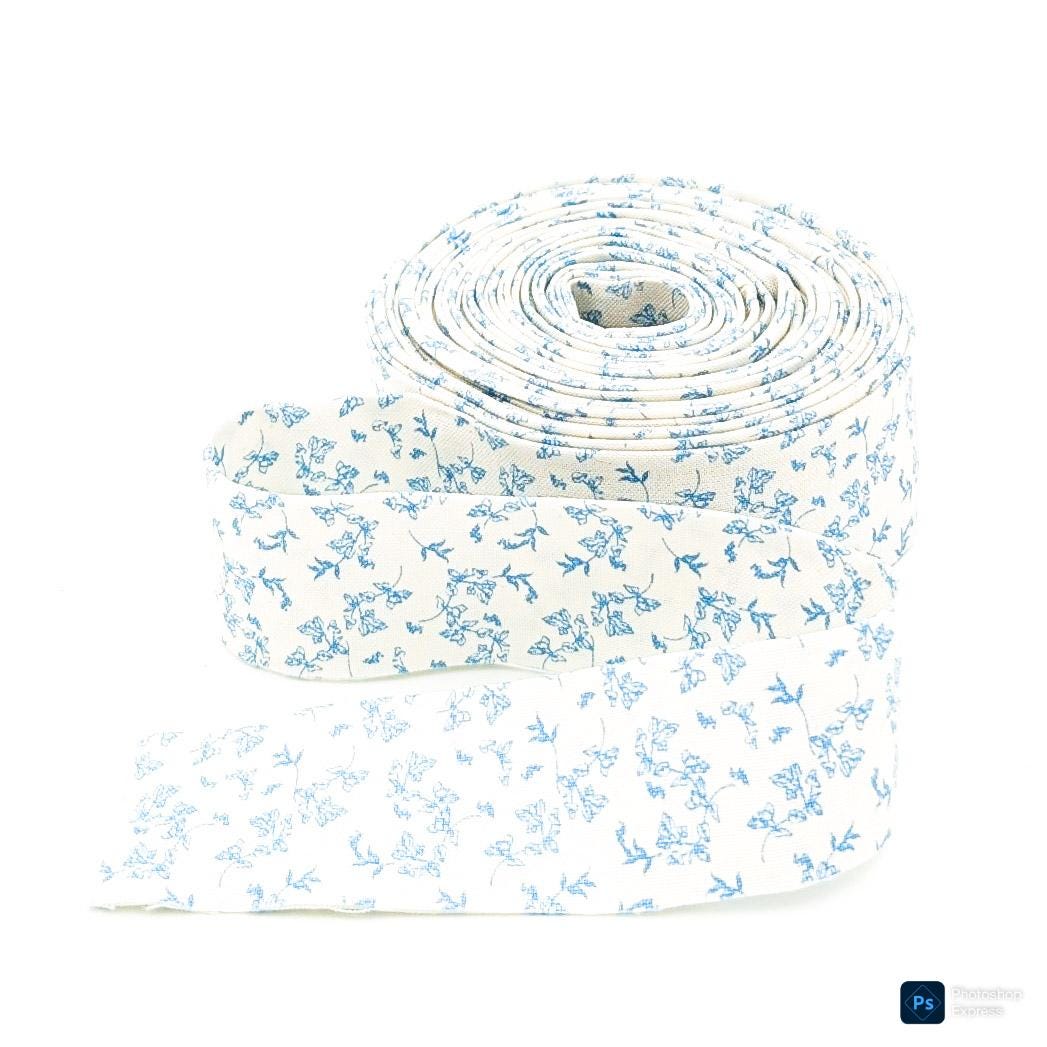 Floral Quilt Binding Penelope Floral Creamy White Blue, 1 1/4
