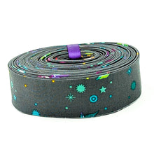 Load image into Gallery viewer, Bias Quilt Binding Fairy Dust Whisper Shadow Gray 1 1/4" Single Fold
