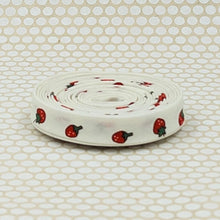 Load image into Gallery viewer, Double Fold 1/2'' Bias Tape Strawberries Cream
