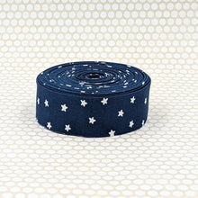 Load image into Gallery viewer, Quilt Binding Flag Stars White Blue 1 1/4" Single Fold
