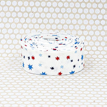 Load image into Gallery viewer, Bias Quilt Binding Firecracker Stars White 1 1/4" Single Fold
