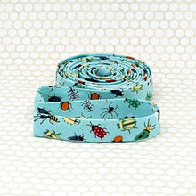 Load image into Gallery viewer, Double Fold 1/2'' Bias Tape Insects and Bugs Aqua Blue Binding

