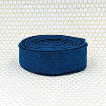 Load image into Gallery viewer, Quilt Binding Chambray Shot Cotton Bluebird Blue 1 1/4" Single Fold
