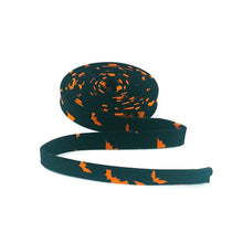 Load image into Gallery viewer, Double Fold Bias Tape 1/2&#39;&#39; Bad To The Bone Bats Black Orange

