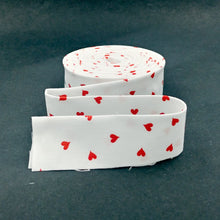 Load image into Gallery viewer, Quilt Binding Be Mine Valentine Hearts White

